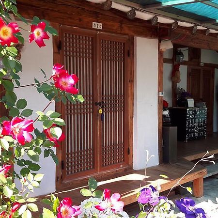 1928 Suimmaru Hanok Guesthouse Jeonju Buitenkant foto