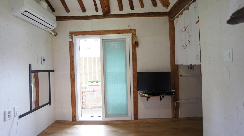 1928 Suimmaru Hanok Guesthouse Jeonju Kamer foto