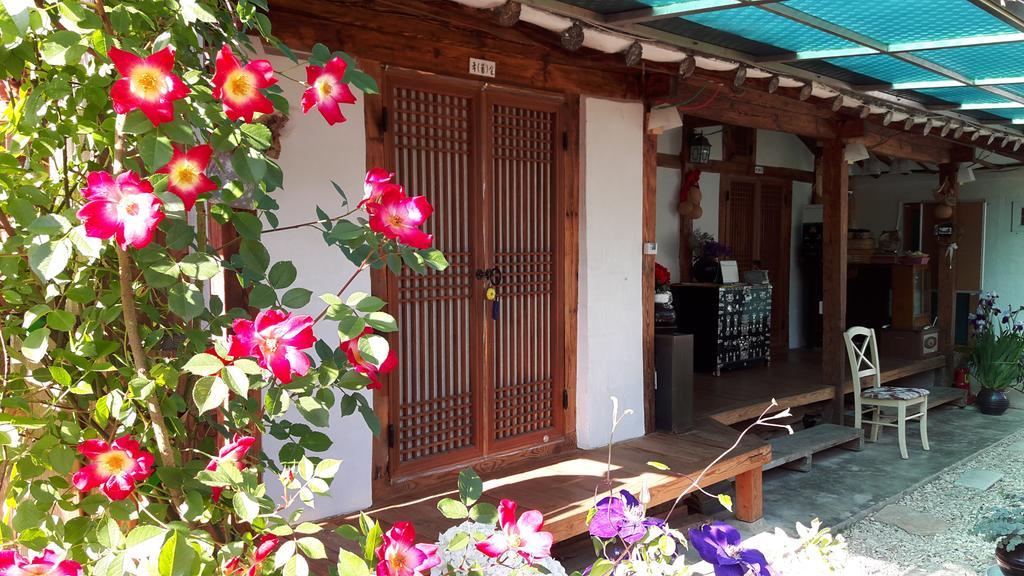 1928 Suimmaru Hanok Guesthouse Jeonju Buitenkant foto